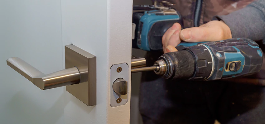 Broken Door Handle Lock Repair in Silver Lakes, California