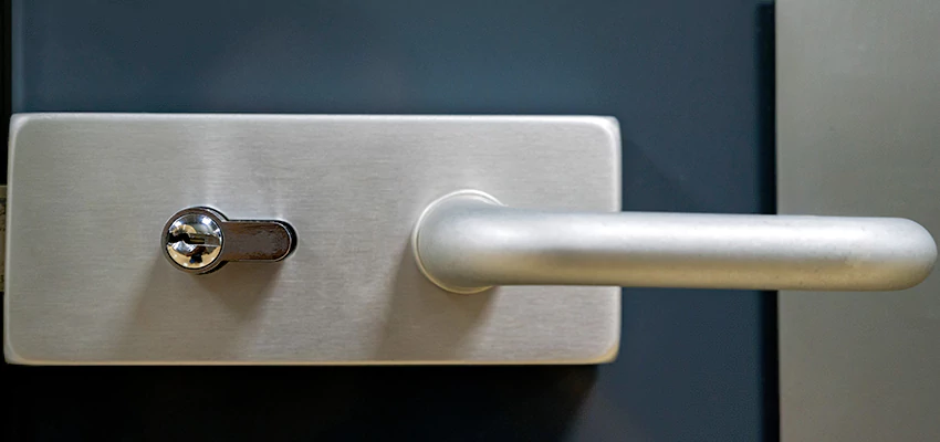 Change Patio Door Locks in Silver Lakes, California