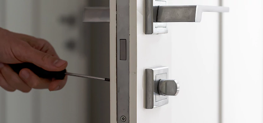 Key Programming Locksmith Open Now in Silver Lakes, California